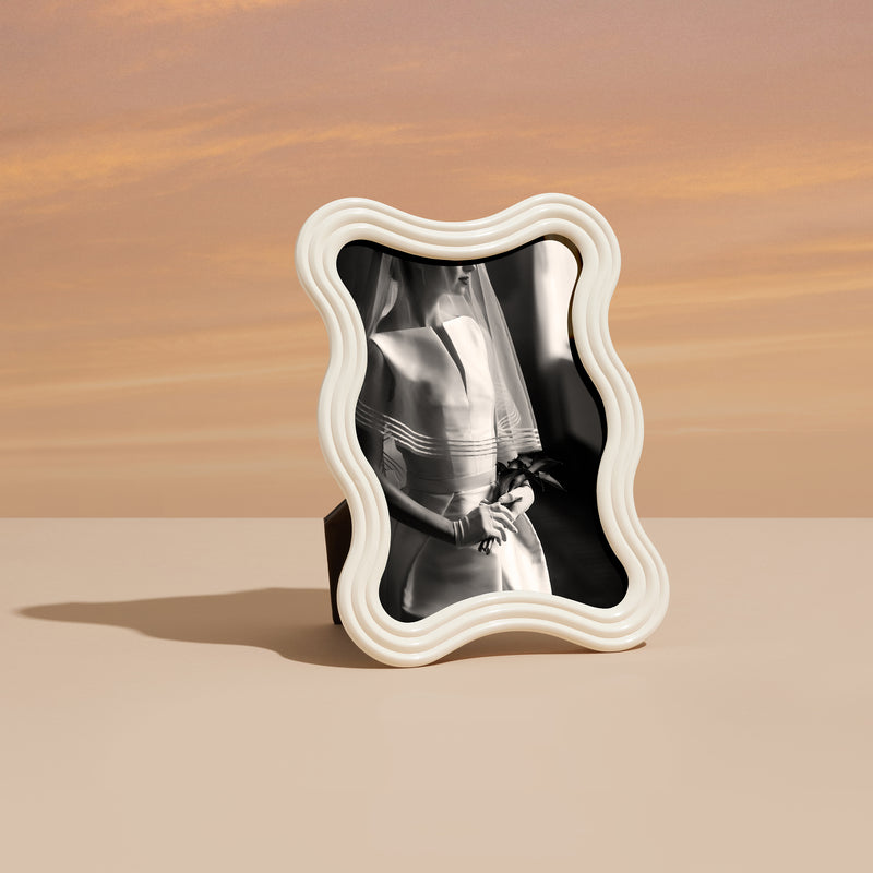 Ripple Frame - White Enamel - 4x6